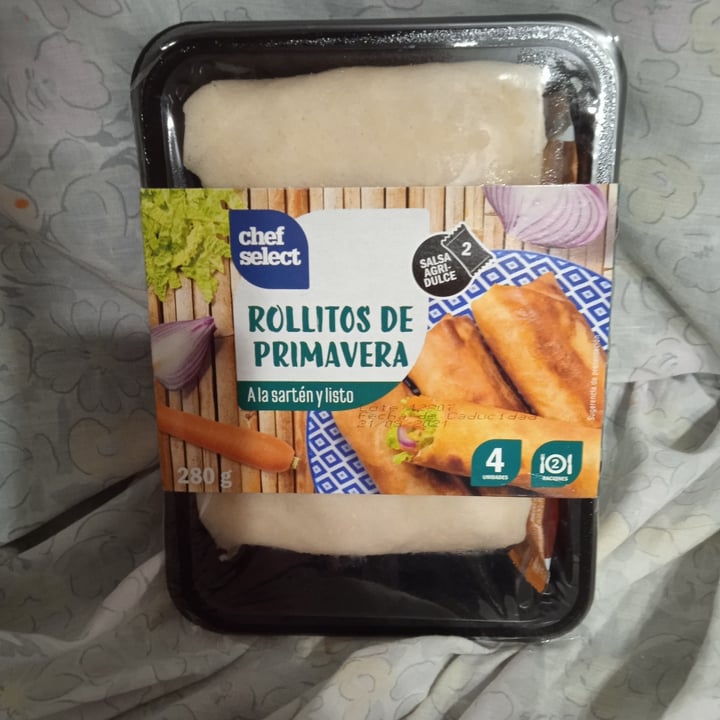 review photo of Chef Select Rollitos de Primavera shared by @femivegan on 14 Aug 2021 - review