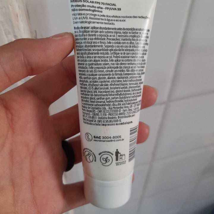 review photo of Needs Protetor solar facial 70 shared by @heloisademorais on 01 May 2022 - review