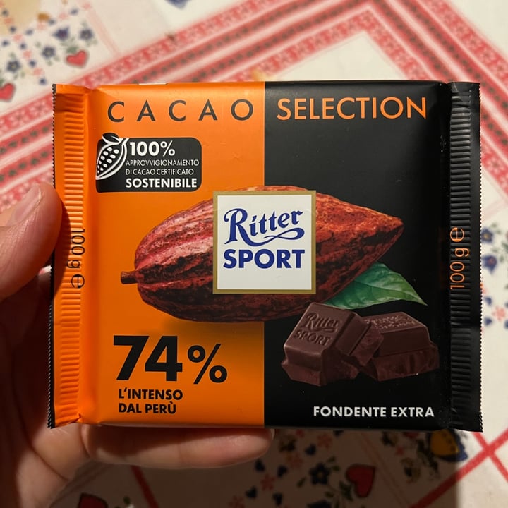 photo of Ritter Sport fondente extra 74% shared by @dinolau97 on  03 Dec 2022 - review