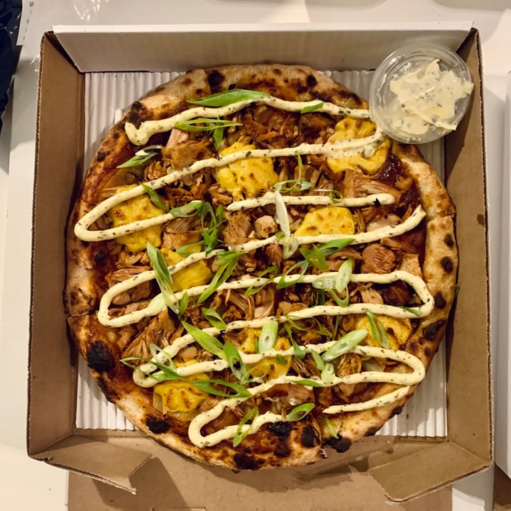photo of Pizzeria Du bbq jackfruit pizza shared by @thealexrae on  11 Sep 2020 - review