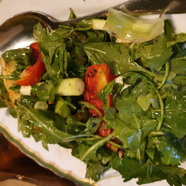 Photo of the dish “סלט עלים”