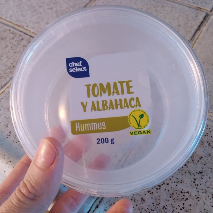 photo of Chef Select Hummus Tomate y Albahaca shared by @consuscosas on  10 Oct 2020 - review