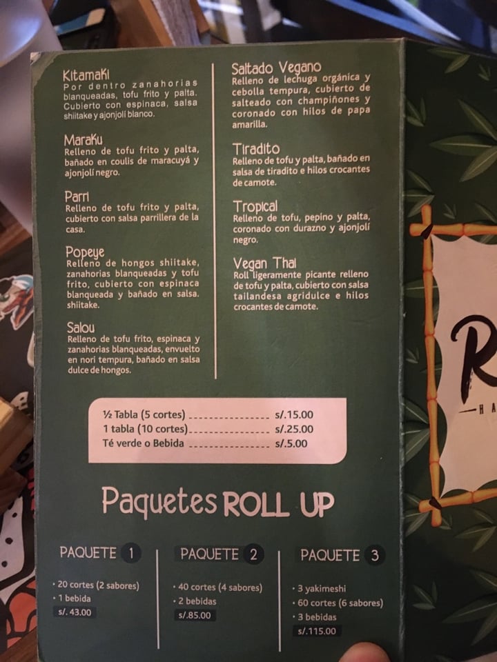 photo of Roll Up - Happy Makis Makis shared by @moraviajetariana on  08 Feb 2020 - review