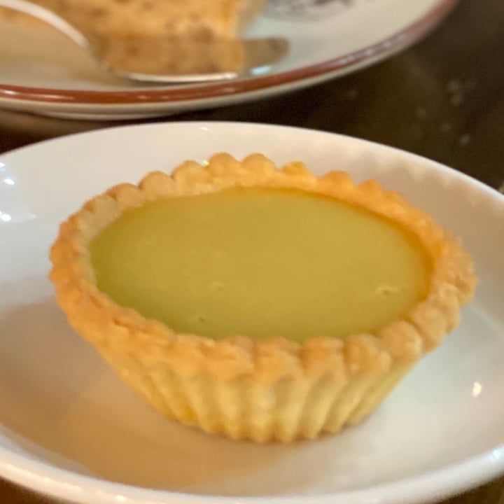 photo of nomVnom Bistro Original Vegan Egg Tart shared by @peasfulpea on  19 Feb 2022 - review