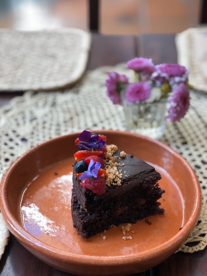 photo of Na Tlali Pastel de chocolate shared by @scarlettvegana on  02 Mar 2020 - review