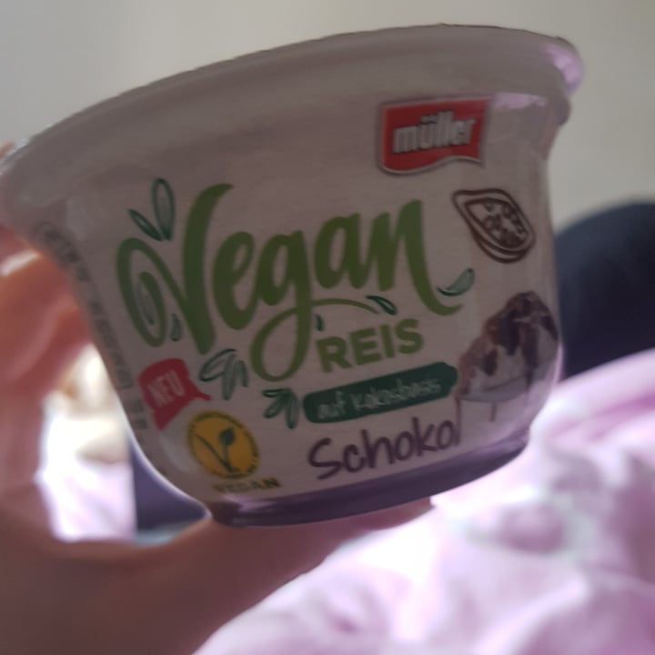 photo of Müller Vegan Reis Schoko shared by @carlottaphilomena on  25 May 2021 - review