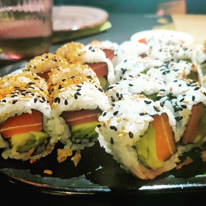 photo of Mun Sushi Bar - Roma Salmon vegan roll shared by @valatsuki on  29 Nov 2021 - review