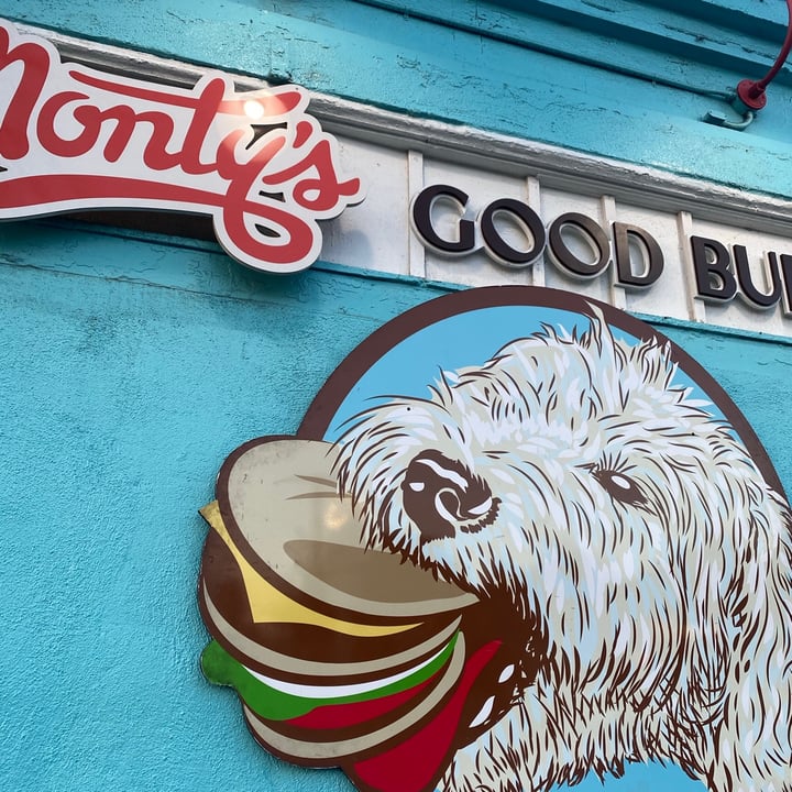 review photo of Monty's good burger Chocolate Shake shared by @vegetablezrule on 06 Apr 2021 - review