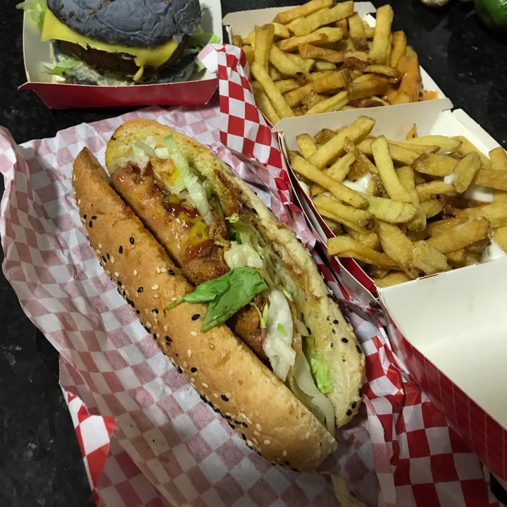 photo of Vegan Junkies Beyond hotdog shared by @joaoalmeida on  13 May 2020 - review