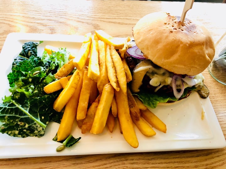 photo of Plant Café & Kitchen mushroom burger shared by @s1224 on  07 Feb 2019 - review