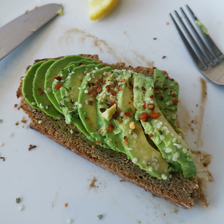 review photo of KAUAI Neighbourhood Square Sliced Avo Toast shared by @eltico on 17 Oct 2021 - review