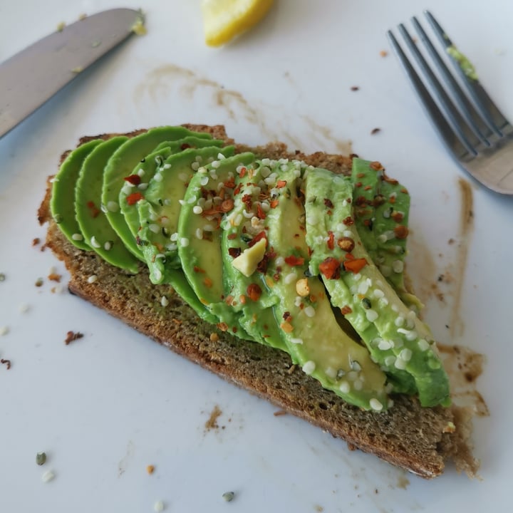 photo of KAUAI Neighbourhood Square Sliced Avo Toast shared by @eltico on  17 Oct 2021 - review