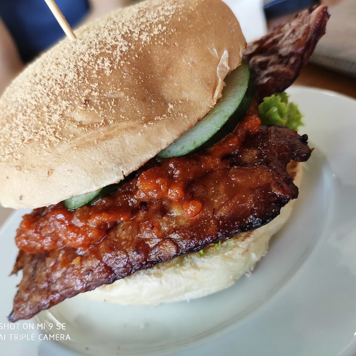 photo of nomVnom Bistro Temptation Satay Burger shared by @juzm0i on  13 Aug 2020 - review