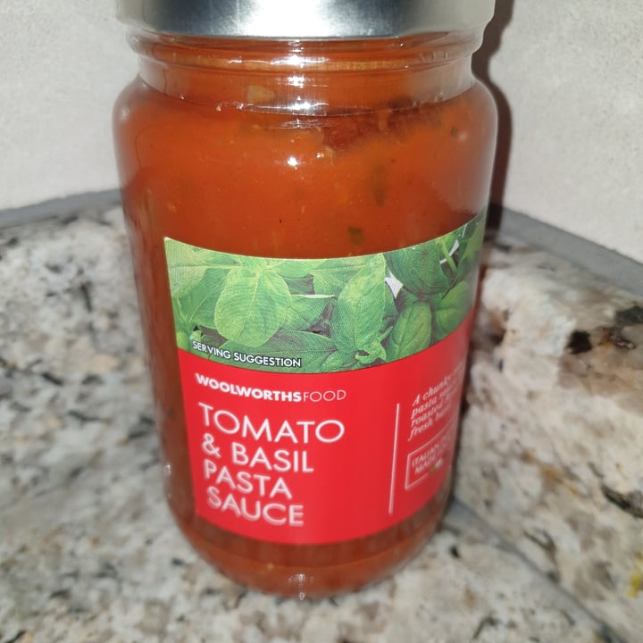 photo of Woolworths Food Tomato and basil pasta sauce shared by @tilana85 on  07 Oct 2020 - review