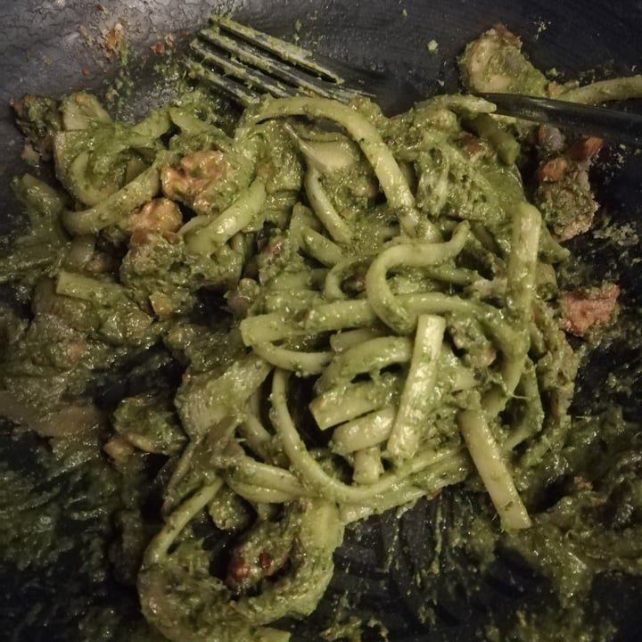 photo of The Green Affair - Chiado Pesto Linguine with Cherry Tomatoes shared by @juliastepanenko on  15 Mar 2022 - review