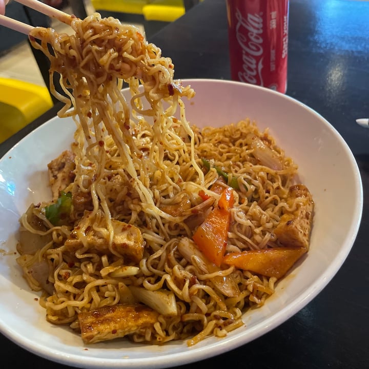 photo of Simply Asia - Heritage Square Roasted Chilli Paste and Cashew Nut Noodles shared by @upmyeco on  01 May 2021 - review