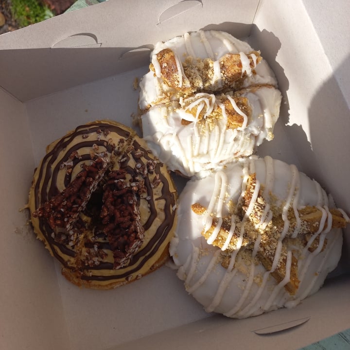 photo of Grumpy & Runt | Little Deli & Donuts Donuts shared by @salticrackers on  30 Oct 2022 - review