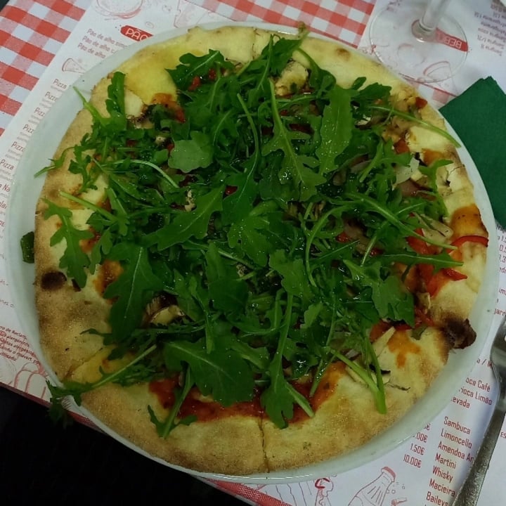 review photo of La Grotta pizza vegetariana (pedir sem queijo) shared by @urcoolveganfriend on 08 Nov 2021 - review