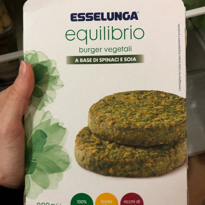 review photo of Esselunga Burger a base di spinaci e soia shared by @labaldino on 10 Apr 2022 - review