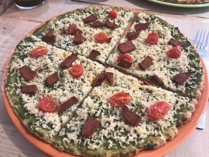 photo of Dolce Pizza y Los Veganos Pizza pesto shared by @moomo on  25 Sep 2019 - review