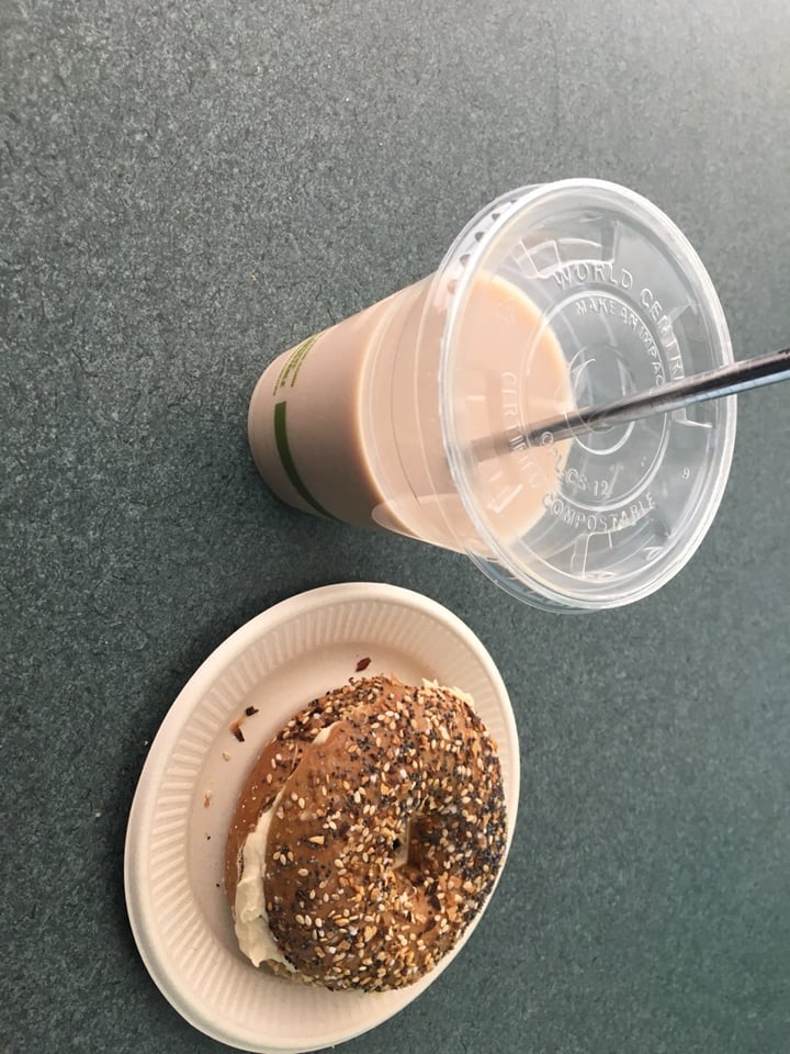review photo of People's Market Hummus spread on whole wheat everything bagel and chai with soy milk shared by @adelesecrest on 04 Mar 2019 - review