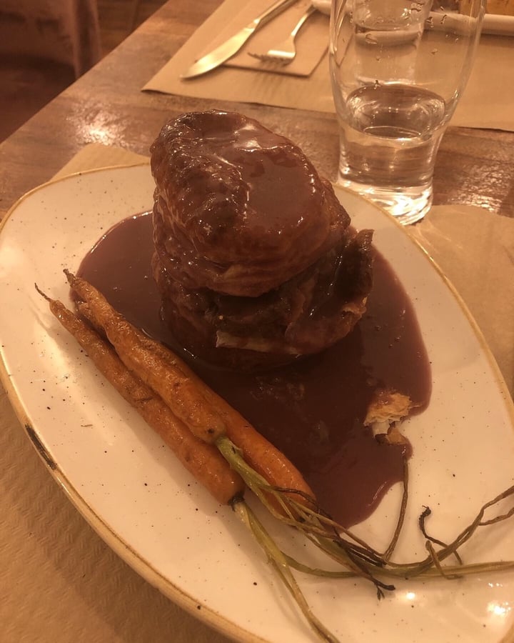 photo of La Tía Carlota Beyond a la royale shared by @mariuca18 on  11 Apr 2020 - review