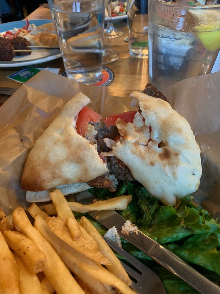 photo of Ruddy Duck Brewery & Grill Impossible Burger shared by @veganathlete2 on  23 Feb 2019 - review