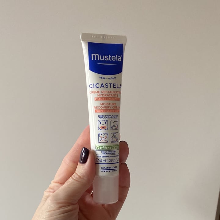 review photo of Mustela Cicastela Crema Riparatrice shared by @anaovalhe on 10 May 2022 - review