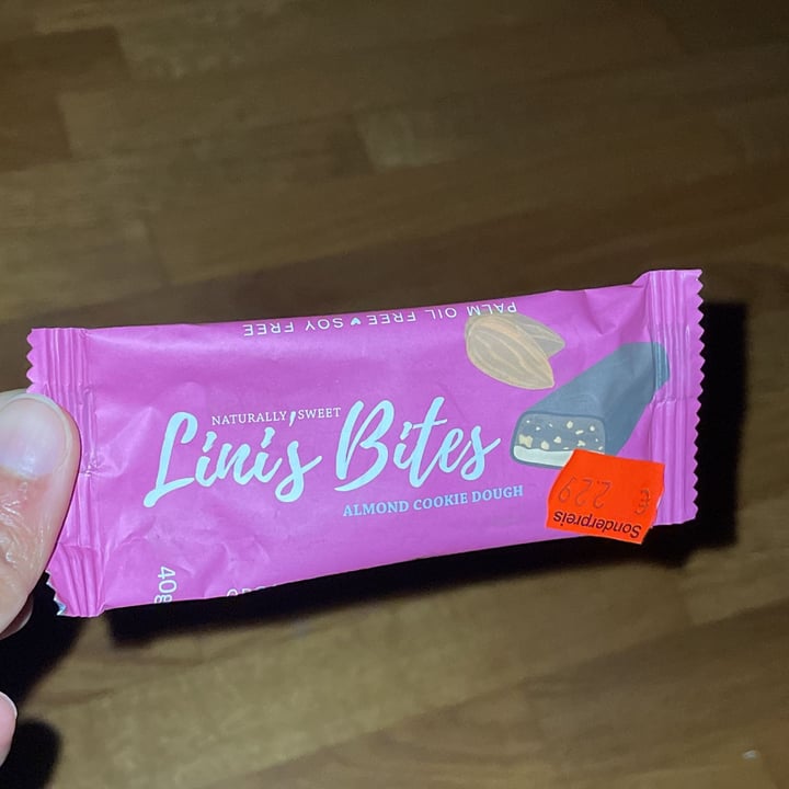 photo of Lini's Bites almond cookie dough bar shared by @kavana on  18 Sep 2022 - review