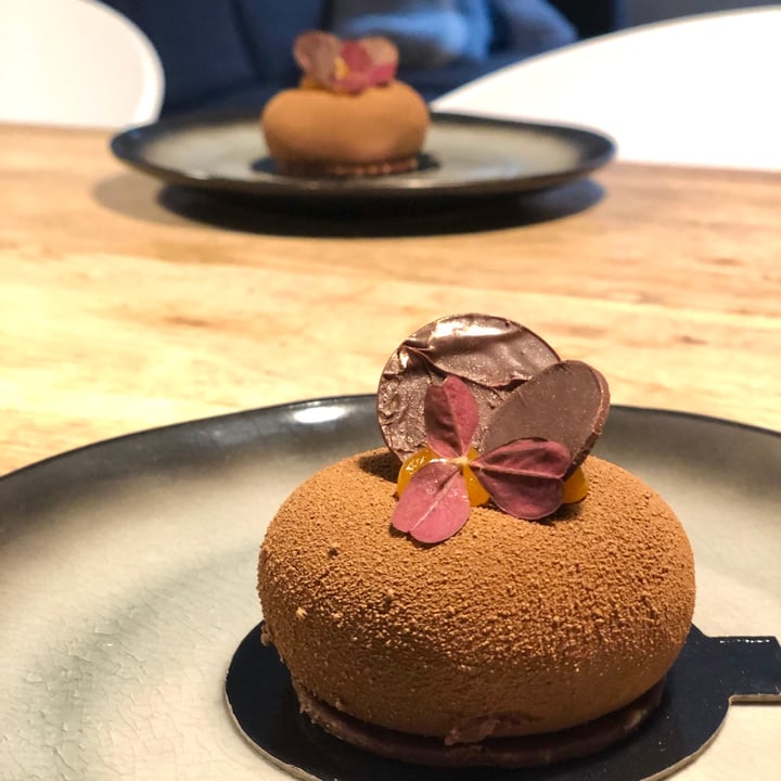 review photo of Andersen Bakery Vegan Chocolate Cake shared by @janiceb on 01 Feb 2021 - review