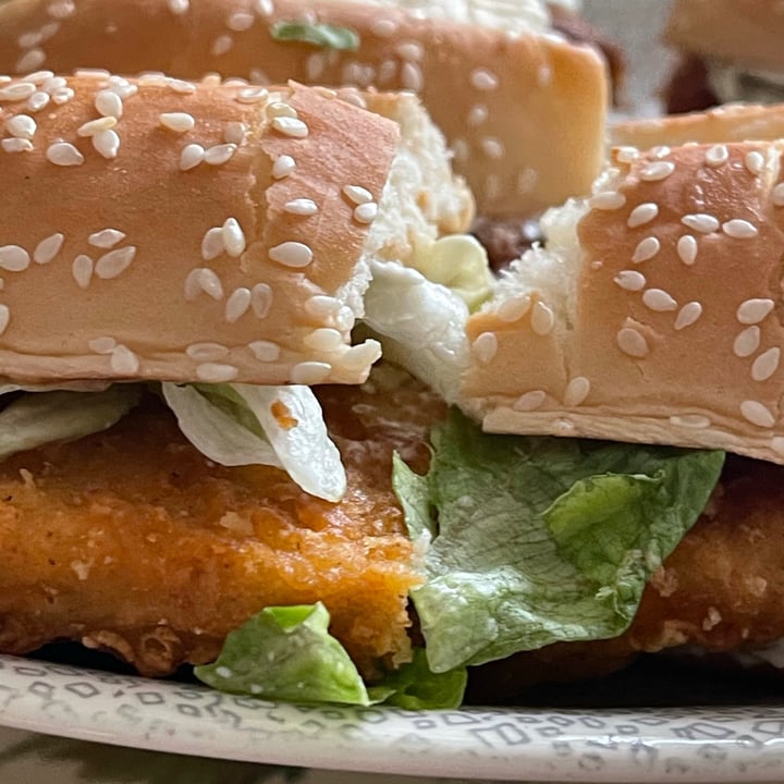 photo of Burger King Vegan Royale shared by @familywanderful on  12 Jun 2021 - review