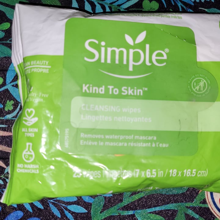 photo of Simple Cleansing Wipes shared by @sarahsuzy on  04 May 2022 - review