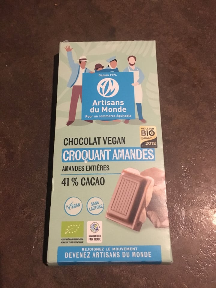 photo of Artisans du Monde Chocolat Vegan Croquant Amandes shared by @chuchuliette on  31 Jan 2020 - review