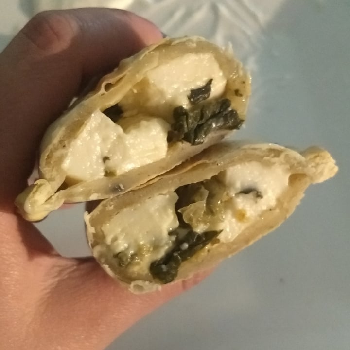 review photo of Olivia Empanadas & Pizzas - Monroe Empanada De Verduras shared by @kndyd on 03 Dec 2020 - review