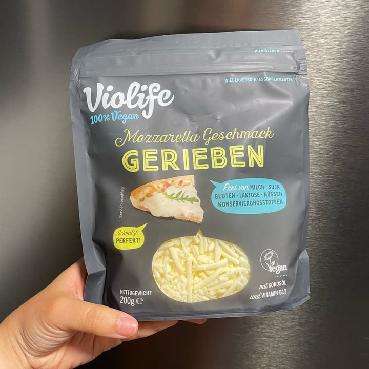 review photo of Violife Mozzarella Shreds shared by @amandayasmin on 08 Jul 2022 - review