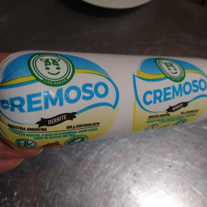 photo of Felices Las Vacas Queso Cremoso en Cilindro shared by @thegiramone on  21 Nov 2021 - review