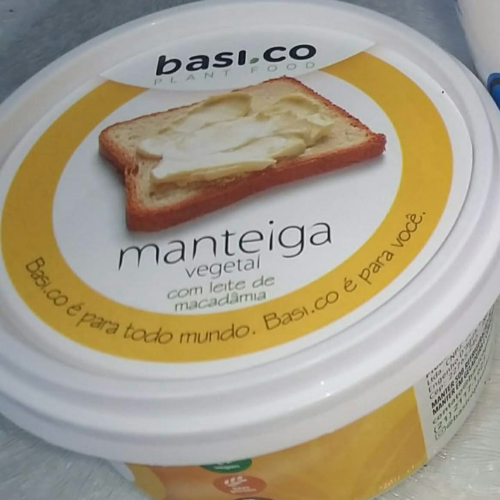 photo of Basi.co Manteiga vegetal shared by @michelleciascavegan on  20 Oct 2021 - review