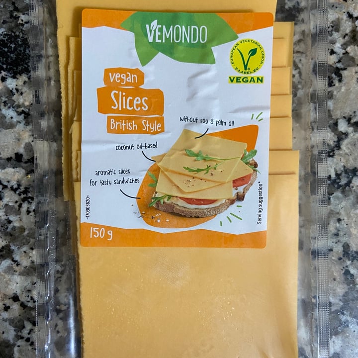 photo of Vemondo Affettato vegano British style shared by @vegainz12 on  11 May 2022 - review