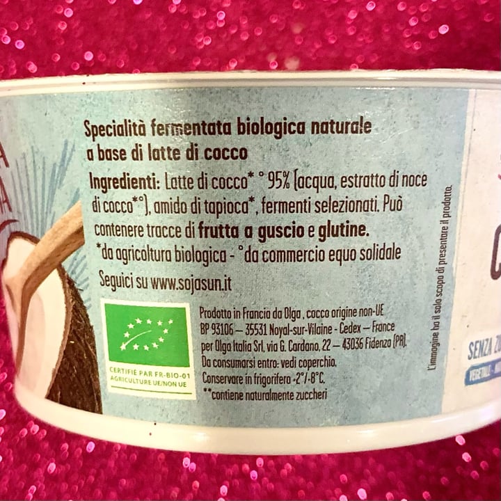 photo of Sojasun yogurt a base di cocco senza soia shared by @gingersaint on  14 Dec 2022 - review