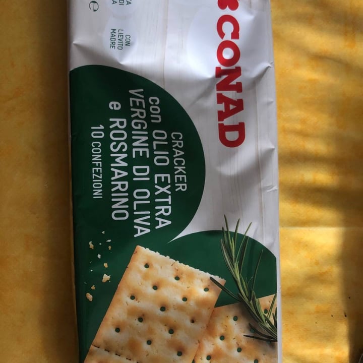 review photo of Conad Crackers al rosmarino shared by @laura8792 on 30 Jun 2022 - review
