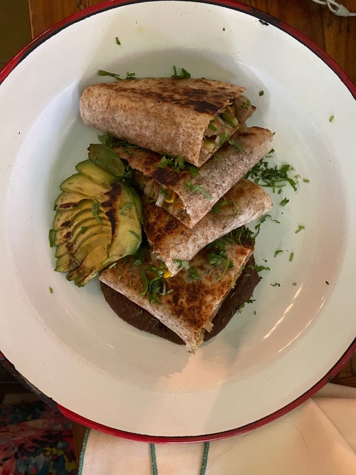 photo of Hierbabuena Quesadillas de Tofu y vegetales shared by @naranjaypomelo on  09 Feb 2020 - review