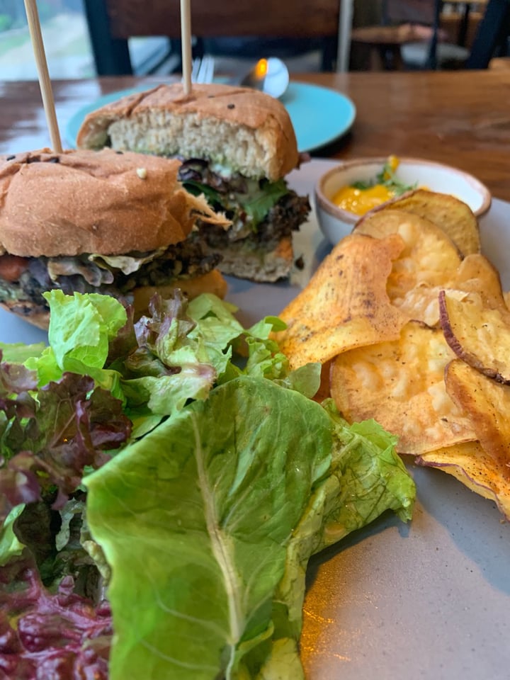 photo of Greenr Cafe Shroom murger shared by @prarthana on  23 Nov 2019 - review