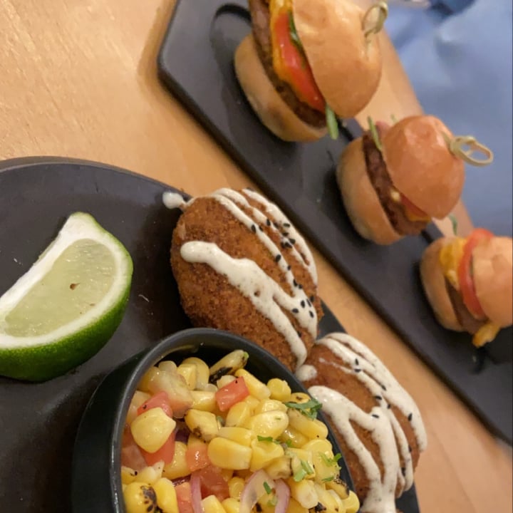 review photo of Beyond Sushi (W 56th Street) Sliders shared by @marianamontanozv on 01 Jun 2021 - review