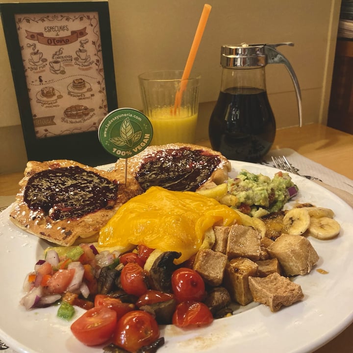 photo of La Desayunería Vegan Super American Breakfast shared by @asiayportia on  02 Dec 2022 - review