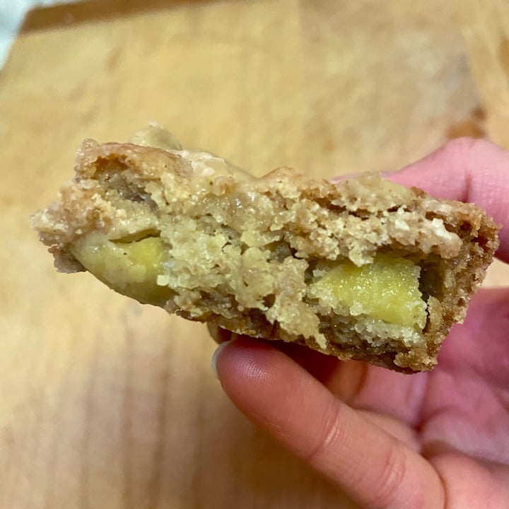 photo of Flour Child Vegan caramel apple blondies shared by @kimvillaneda on  04 Mar 2021 - review