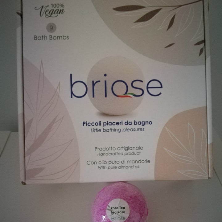 photo of Briose Bombe da bagno shared by @alessiaalealevegan on  19 Mar 2022 - review