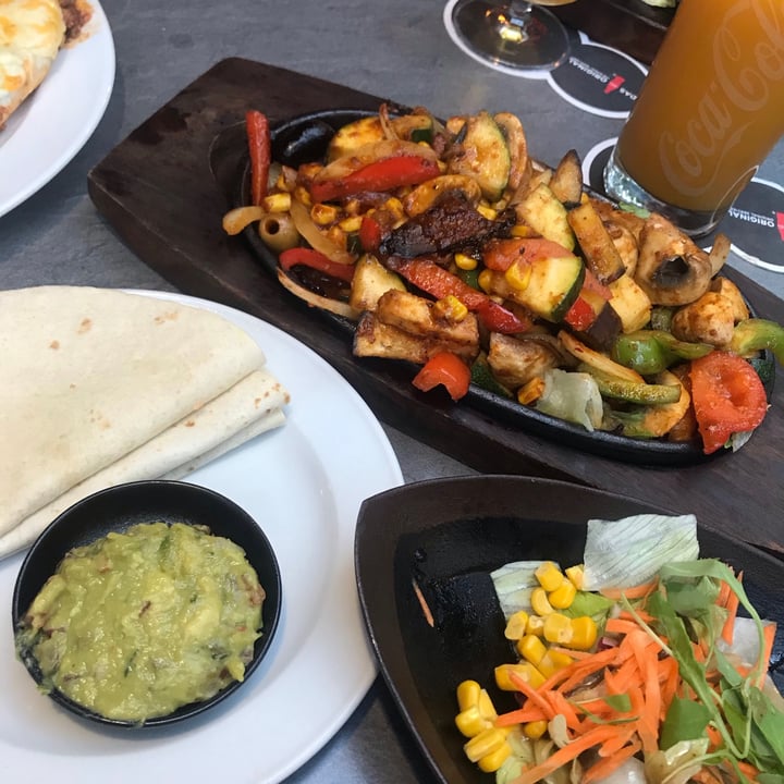 photo of Restaurant AVENTURAS Fajitas Verdura shared by @strawberrycow on  30 Jul 2021 - review