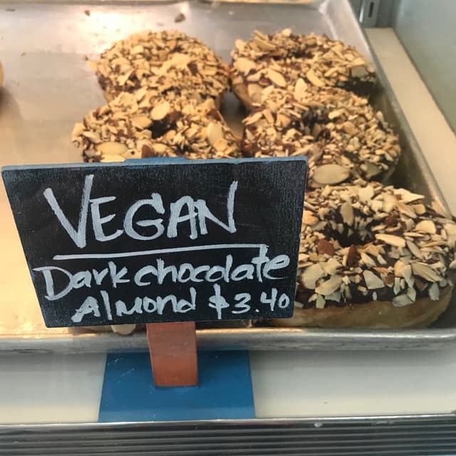 菜肴“Dark Chocolate Almond”的照片