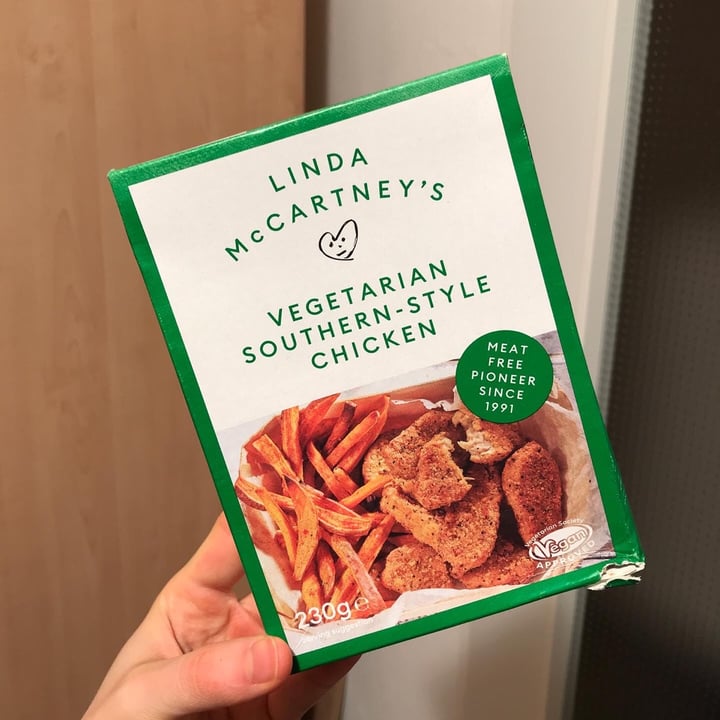 photo of Linda McCartney's Vegetarian Southern-Style Chicken shared by @addictedtopeas on  12 May 2022 - review