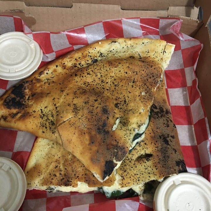 review photo of Ixteriolo's Calzone Salvaterra shared by @coralgzz on 13 Oct 2021 - review